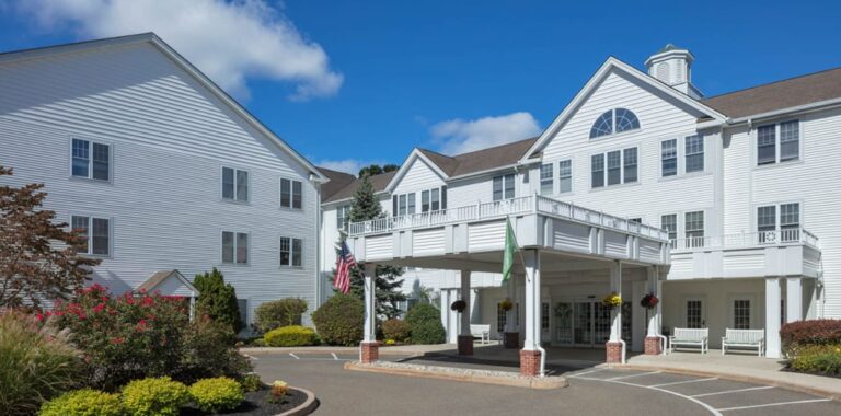Atria Larson Place, Hamden CT