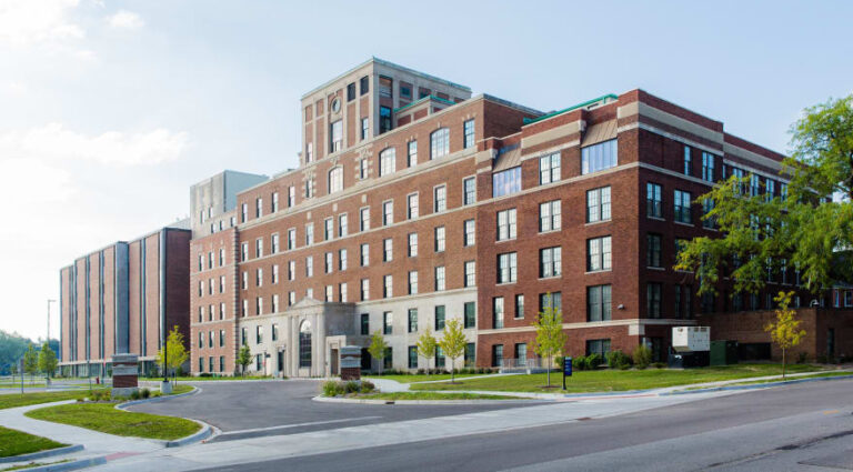 Bardwell Residences, Aurora IL