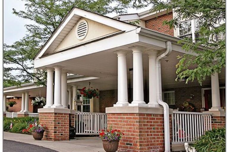 Carriage Court - Hilliard, Hilliard OH