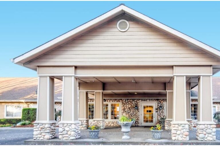 Cedar Crest Alzheimer's Special Care Center, Tualatin OR