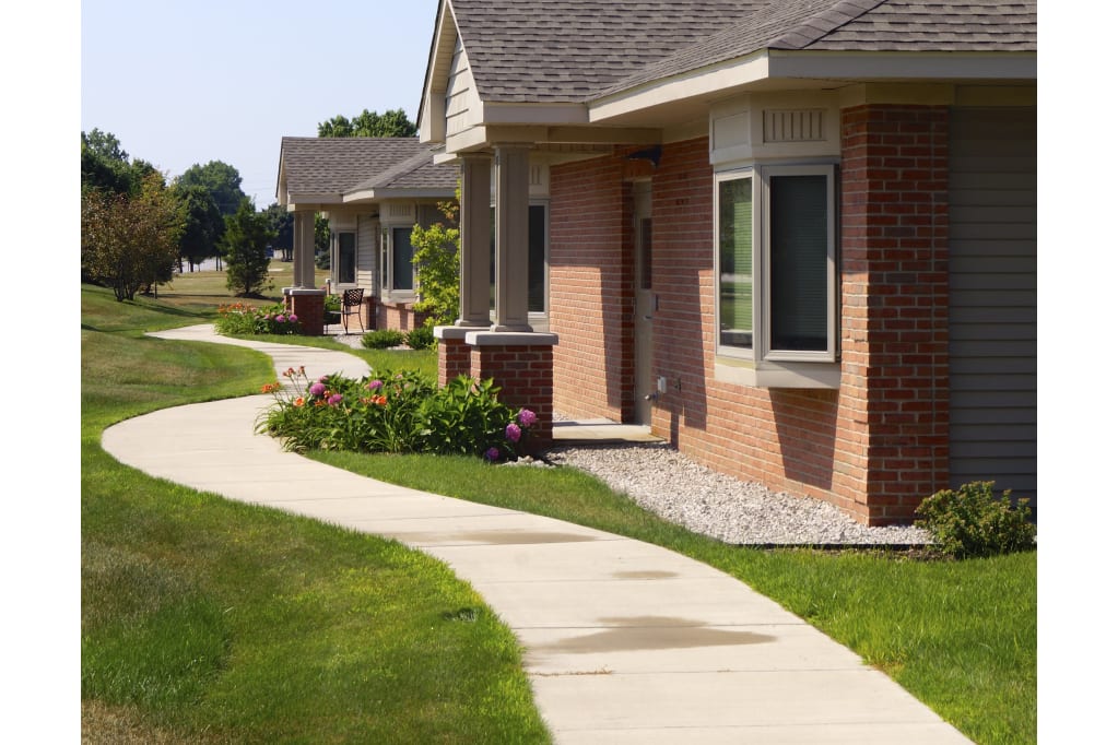 Linden Square Senior Care at Saline, MI
