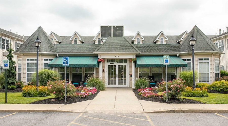 Peregrine Senior Living at Cheektowaga at Cheektowaga, NY