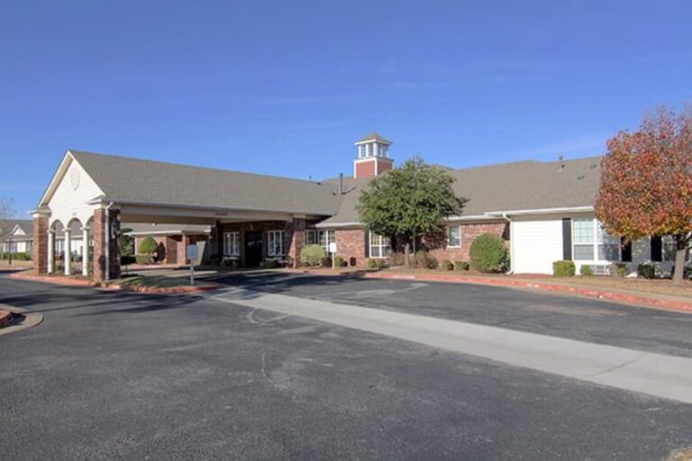 Radiance Senior Living at the Village, Oklahoma City OK