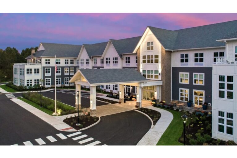 Riverbend at Farmington, Farmington CT