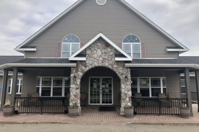 StoneyBrook Suites Huron, Huron SD