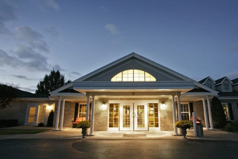 Tennyson Court, Williamsville NY