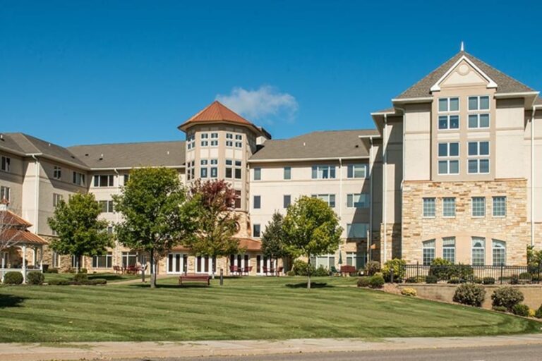 The Wellstead of Rogers and Diamondcrest, Rogers MN